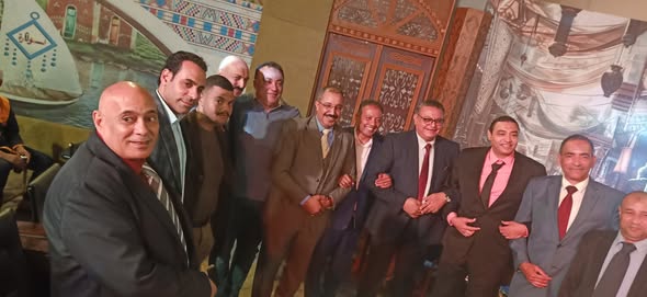 رئيس قناة الصعيد الفضائية يكرم رواد الإعلام السابقين بالقناة