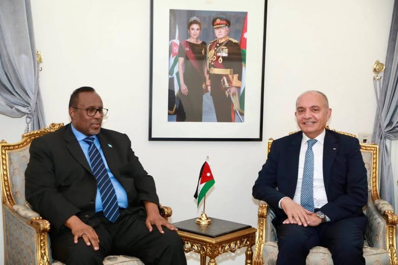 “السفير الصومالي” لدي القاهرة يعقد جلسة مباحثات مع نظيره الأردني