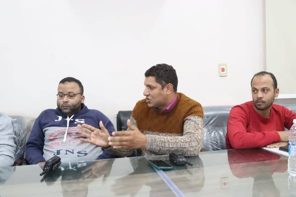 رئيس “مياه الفيوم” يناقش مع العاملين تطوير منظومة الصرف الصحي ورفع كفاءة التشغيل