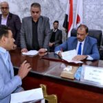 محافظ سوهاج يتابع شكاوى المواطنين ويوجه بحلول عاجلة