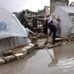 أمطار غزيرة ورياح عاتية في غزة… وتحذيرات من فيضانات وأزمات جديدة