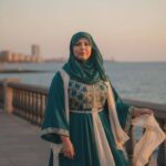 الخداع وجوه مزيفة في مسرح الحياة