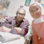 طبيب يحول منزله لعياده