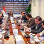 التنمية المحلية والاتصالات تتفقان لتسريع التحول الرقمي بالمحافظات