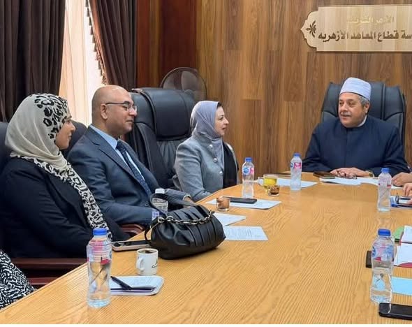 “الصحه والازهر يتعاونان لتعزيز صحه الطلاب”
