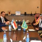 وزير الخارجية يعقد مباحثات ثنائية مع نظيره السعودي