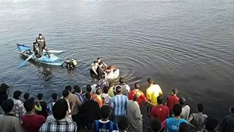 مصرع طفل غرقًا في ترعة بعزبة الجندي بطامية أثناء اللهو بدراجته