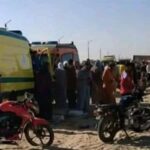 إصابة 11 شخصًا في حادث اصطدام ميكروباص بعمود إنارة بطريق القاهرة–الفيوم الصحراوي
