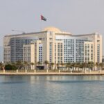 الإمارات تُغلق أجواءها أمام الحرب لا قواعد ولا ممرات لأي هجوم على إيران