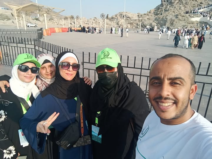 في العمرة… لَمّة الصحاب نعمة لا تُقدَّر