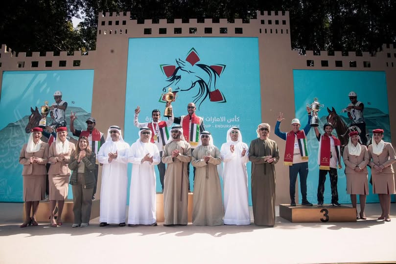 زايد بن حمد آل نهيان يتوج أبطال كأس الإمارات للخيول العربية للقدرة