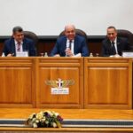 وزير الطيران المدني يعقد اجتماعًا موسعًا مع رؤساء شركات قطاع الطيران بمختلف أنشطتها
