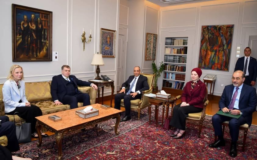 وزير الخارجية يستقبل رئيس البرلمان الإستوني