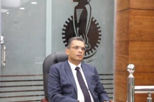 البرقى : يتفقد مركز سيطرة الشبكة الوطنية للطوارئ لمتابعة اصطفاف المعدات بالتزامن مع محافظات الجمهورية .