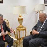 رئيس لجنة العلاقات الخارجية بمجلس النواب يستقبل سفير أرمينيا بالقاهرة لبحث سبل تعزيز التعاون البرلماني.