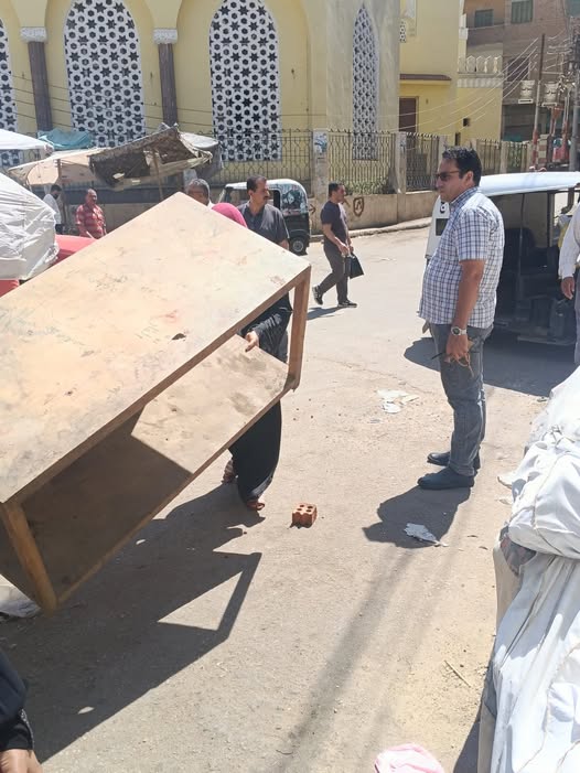 حملات إشغالات مكبرة بالشهداء والباجور و شبين الكوم لإعادة الانضباط وتحسين مستوى الخدمات