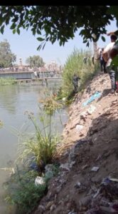 مصرع شاب غرقًا بعد سقوطه في بحر البطس بطامية.. وانتشال الجثمان ونقله للمشرحة