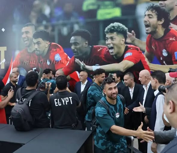 العلمين تفتح ذراعيها لـ«الفراعنة».. استقبال جماهيري يؤكد أن منتخب مصر انتصر في قلوب شعبه