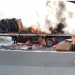 حريق يلتهم سيارة نقل محملة بالكرتون على الطريق الإقليمي