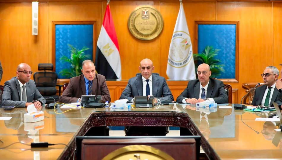 وزير التعليم يتابع سير الامتحانات من غرفة العمليات المركزية بالوزارة