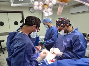 نجاح جراحة دقيقة بمستشفى طامية المركزي لإنقاذ سيدة من عيب خلقي نادر بالشريان التاجي