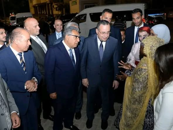 وزير التعليم العالي ومحافظ الدقهلية ورئيس جامعة المنصورة يتفقدون مبنى إدارة الطلاب الوافدين